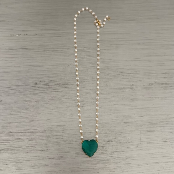 Pearl necklace with green heart 18” - Picture 2 of 5
